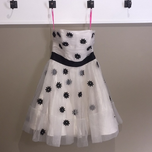 betsey johnson white dress